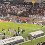 Αποδοκιμασίες και… μπουκάλια μετά το τέλος στην Τούμπα, «αποχαιρέτησε» ειρωνικά ο Κούρτιτς