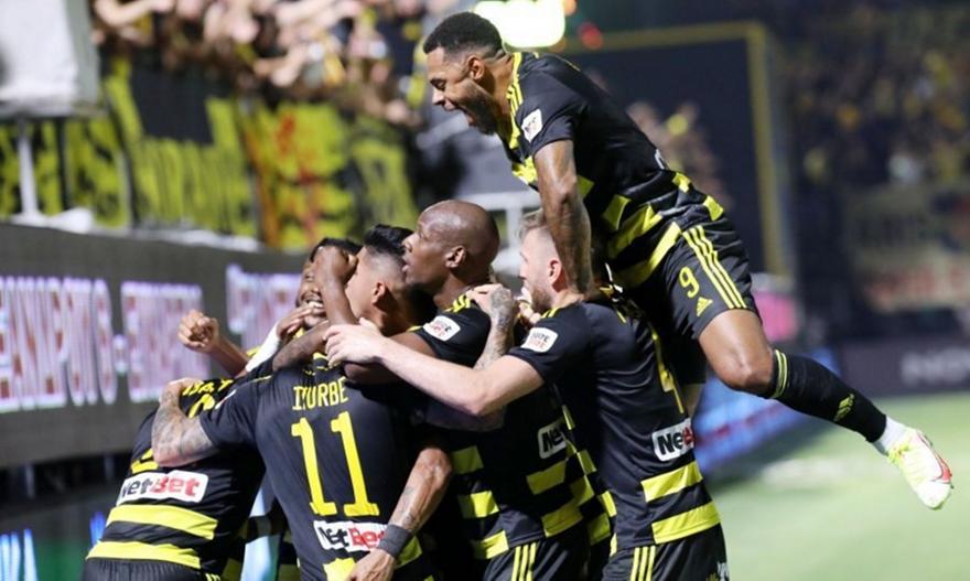 “Διπλό” στο… Χαριλάου!