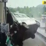 Σοκαριστικό τροχαίο στην Ινδία: Ασθενοφόρο «γλίστρησε» στα διόδια – Τέσσερις νεκροί (vid)