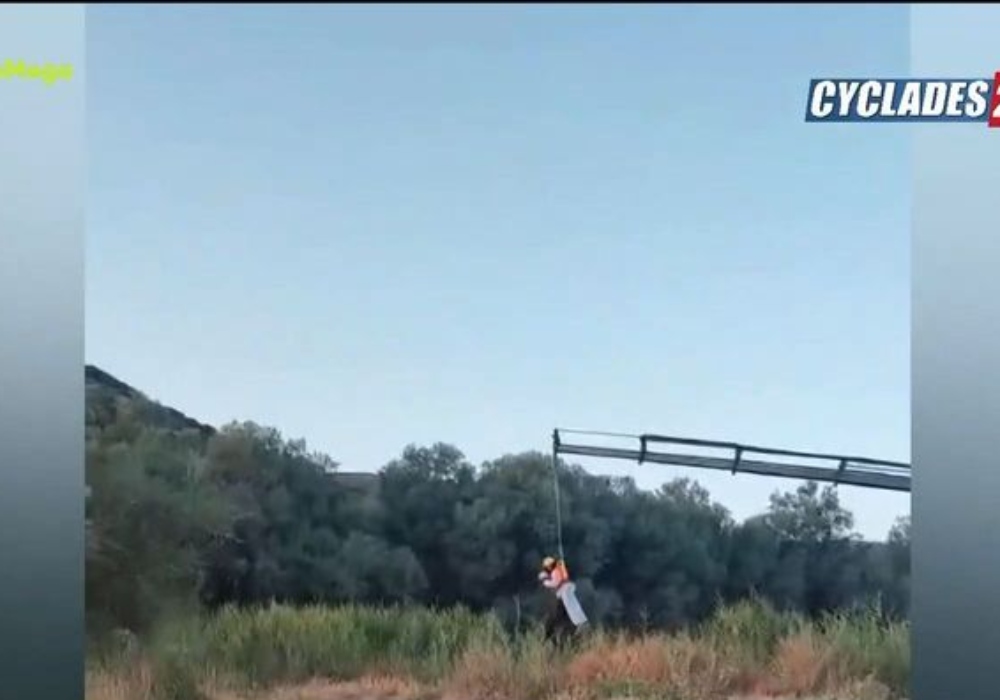 Σύρος: Γαμπρός κρεμάστηκε σε γερανό και… προσγειώθηκε στο γάμο του (vid)