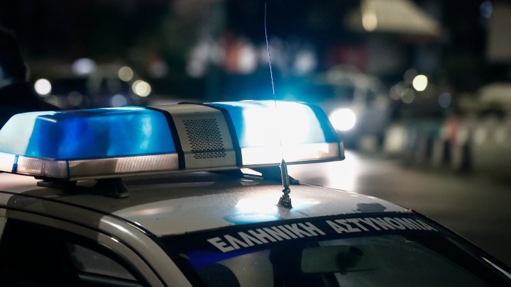 Μενεμένη: Πατέρας και γιος επιτέθηκαν σε πλήρωμα περιπολικού