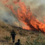 Ρέθυμνο: Μήνυμα του 112 για εκκένωση της περιοχής Σακτούρια μετά νέα φωτιά