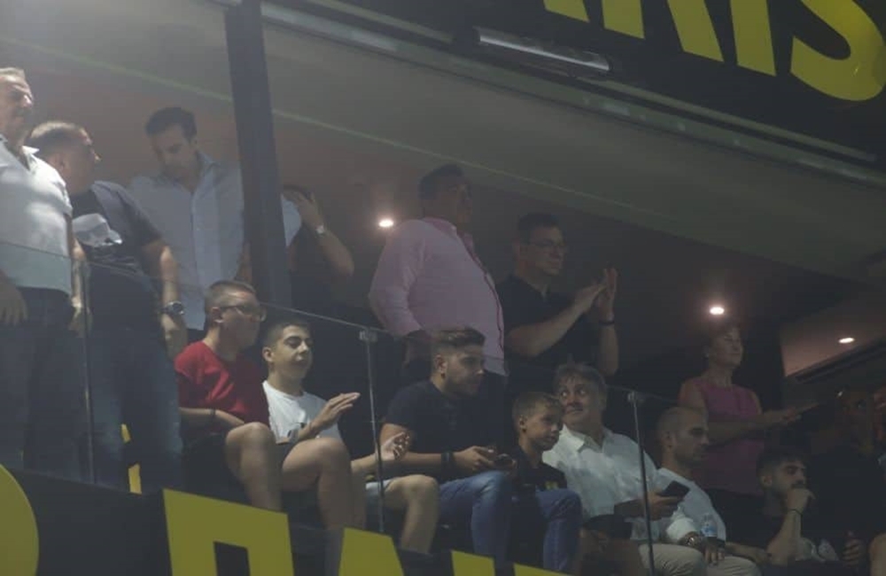 Τα τετ-α-τετ Καρυπίδη με Σχοινά-Μπουρλά στη σουίτα του “Κλ. Βικελίδης”