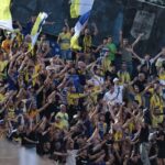 Στον εισαγγελέα οι 15 οπαδοί της Μακάμπι