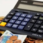 Εφορία: Πώς θα φορολογηθούν το 2023 τα εισοδήματα του 2022