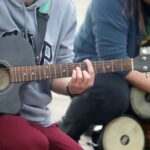 Νάξος: Ταβέρνα χρεώνει στον λογαριασμό και τη… ζωντανή μουσική (vid)