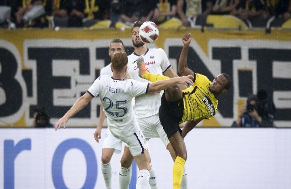 Επεισόδια μεταξύ οπαδών της Άντερλεχτ και της Γιουνγκ Μπόις