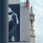 Σκηνές τρόμου σε εκκλησία της Βενετίας – Γυναίκα απειλούσε να αυτοκτονήσει (vid)
