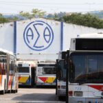 ΟΑΣΘ: Μόνο από τη μπροστινή πόρτα η είσοδος σε λεωφορεία 20 γραμμών