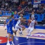 Γαλλία – Ιταλία: Απίθανο lay up του Φουρνιέ – Κέρδισε και το φάουλ! (vid)