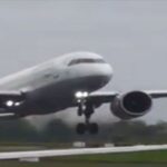 Βρετανία: Προσγείωση τρόμου λόγω κακοκαιρίας (vid)