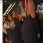 «Ξεσάλωσε» ο Βασίλης Μπισμπίκης στην πρεμιέρα της Δέσποινας Βανδή (vid)
