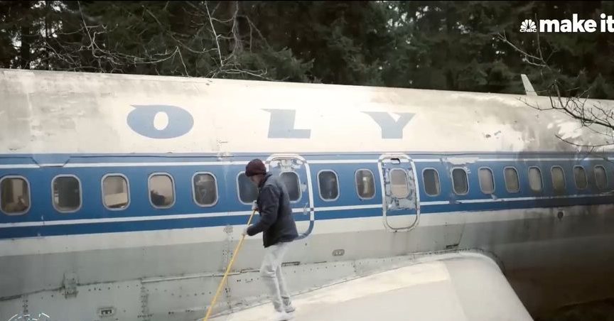Αμερικανός μετέτρεψε σε σπίτι το αεροπλάνο που μετέφερε τη σορό του Ωνάση (vid)