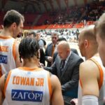Επιβίωσε στο «θρίλερ» των βολών και πέρασε από το Παρίσι ο Προμηθέας