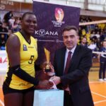 Βραβεύτηκε πριν τον αγώνα η Σάρον Τσεπτσούμπα (pic)