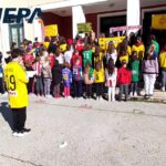 Ζάκυνθος: Παιδιά δημοτικού τίμησαν τον Άλκη, γυρνώντας τη πλάτη στη βία! (vid)
