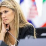 “Η Εύα Καϊλή εργάζεται στη φυλακή με 0,75 ευρώ την ώρα” (vid)
