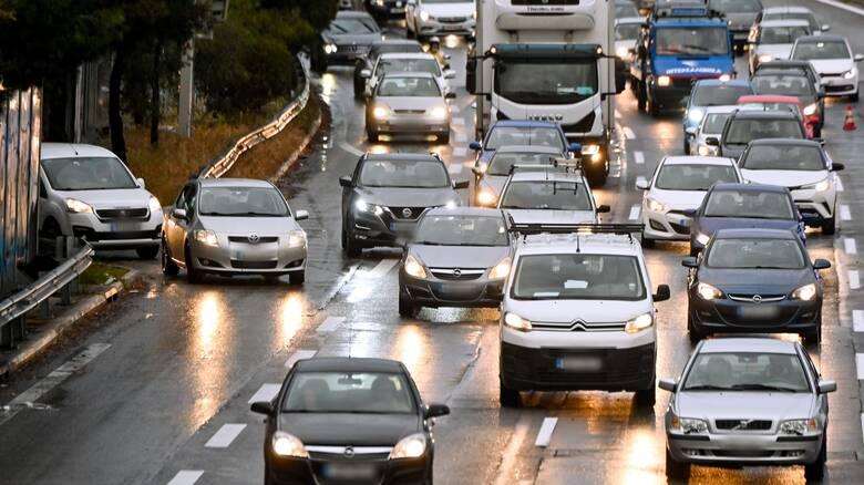 Τέλη κυκλοφορίας: Τέλος χρόνου για την πληρωμή των τελών ή την κατάθεση πινακίδων