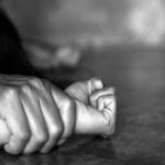 Νέο περιστατικό βίας σε σχολείο: Λιπόθυμη μαθήτρια από ξυλοδαρμό (vid)