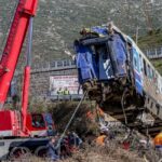 Θάνος Πλεύρης: «13 νοσηλευόμενοι, οι 7 σε ΜΕΘ και οι 4 διασωληνωμένοι» από τα Τέμπη