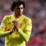 Αλεξάντερ-Άρνολντ: “Έκλεισα την τηλεόραση όταν η Γιουνάιτεντ σήκωσε το Λιγκ Καπ”