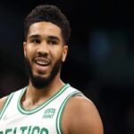 Σέλτικς: Δεν αποκλείεται να αγωνιστεί φέτος ο Τέιτουμ