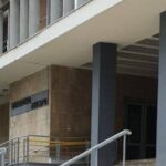 Χτύπησε αστυνομικό επειδή επέπληξε τον γιο του… για κλοπή