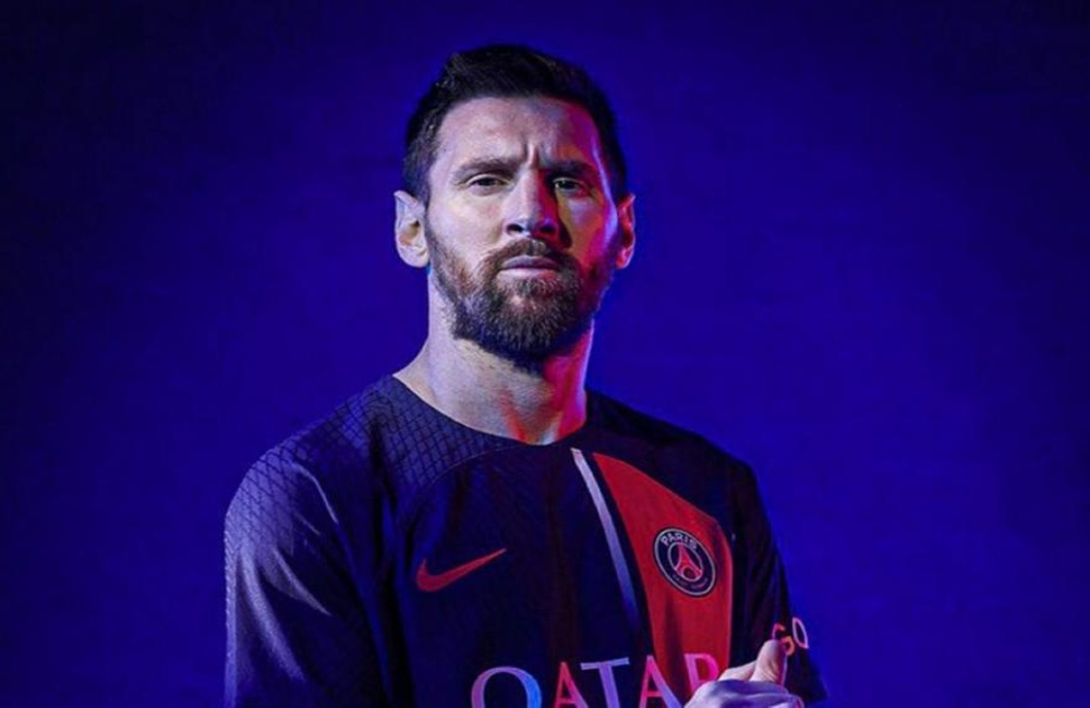 Η Παρί λανσάρει τις εμφανίσεις της νέας σεζόν με μοντέλο τον «φευγάτο» Μέσι (pic)