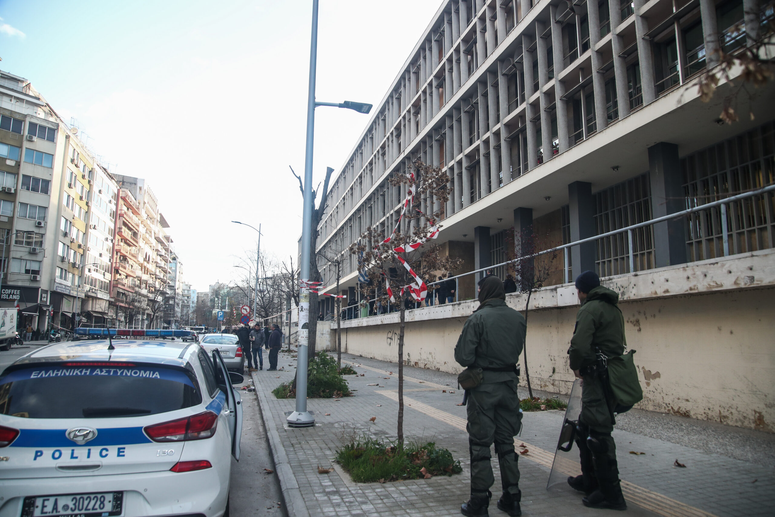 Ξέσπασε η μητέρα του Άλκη: “Ο δικός μου γιος δεν θα πάρει πτυχίο”