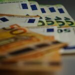 Για ποιους και πότε θα αυξηθούν οι μισθοί (vid)