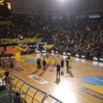 Παρακολουθεί τις εξελίξεις – Κάνει ό,τι περνάει από το χέρι του