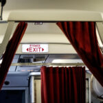 Πτήση-θρίλερ από το Παρίσι στην Αθήνα: Επιβάτης σε αμόκ προκάλεσε πανικό (vid)