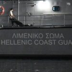 Πύλος: Ολονύκτια επιχείρηση για την ανεύρεση επιζώντων από το ναυάγιο (vid)