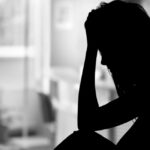 Υπόθεση ενδοικογενειακής βίας στον Βόλο: Ξυλοκόπησε τη σύζυγό του μπροστά στην 5χρονη κόρης τους