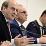 Τα οικονομικά μέτρα που ανακοίνωσε ο Χατζηδάκης – Έως τον Οκτώβριο το Market Pass, ξεκινά το Youth Pass
