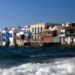 Ψυχικό: Τα φώτα στις δουλειές του τοπογράφου στη Μύκονο (vid)