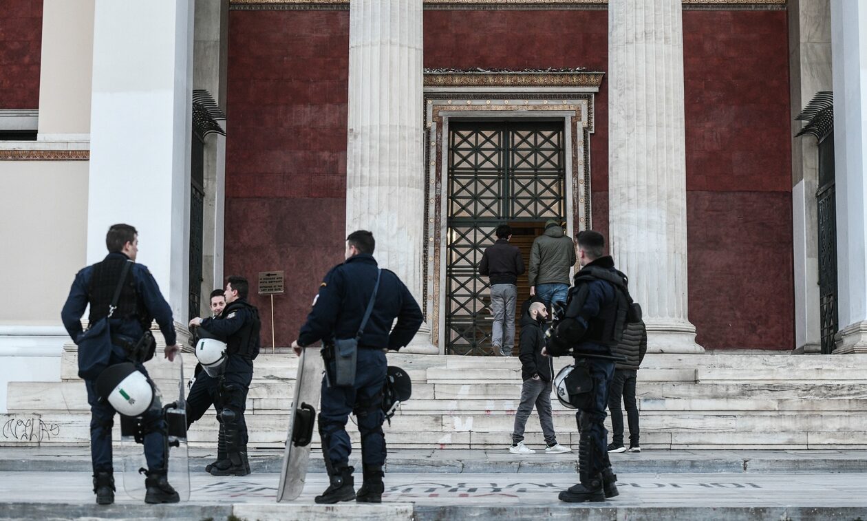 Πανεπιστημιακή Αστυνομία… τέλος, αλλά έρχονται οι έφιπποι