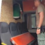 Βίντεο – σοκ: Αστυνομικοί βρίσκουν μετανάστες σε κρύπτη (vid)