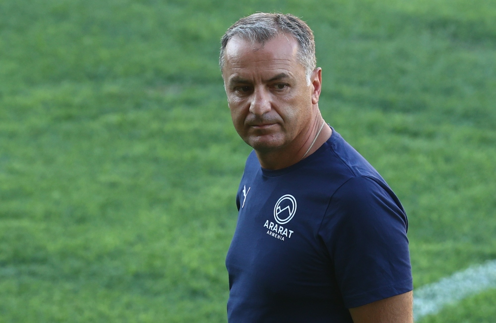 Αραράτ: Μία αλλαγή ο Μινασιάν