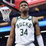 NBA: Ο «Greek Freak» άγγιξε το triple-double στην πρώτη περίοδο του Χόρνετς-Μπακς! (vid)