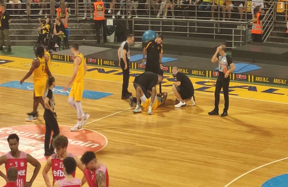 Στα αποδυτήρια ο Χάρελ