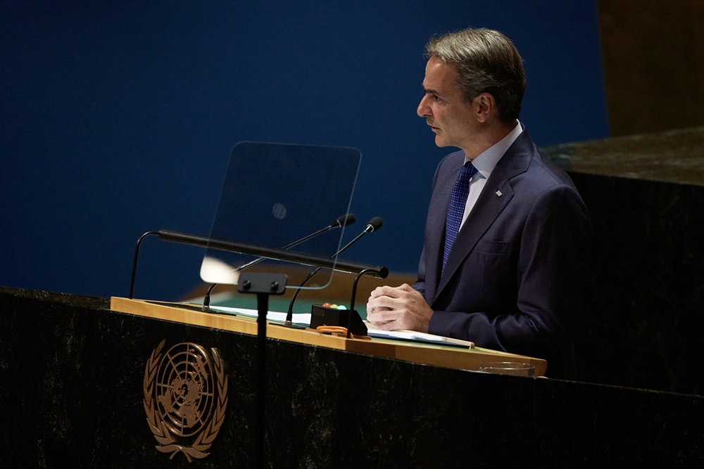 Νέα Υόρκη: Συνάντηση Μητσοτάκη-Ινφαντίνο και… κόκκινη κάρτα (vid)