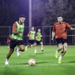Φόρεσε… κελεμπία ο Αντρέ Γκρέι (pic)