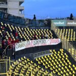 Φοβερό πανό των οπαδών του Πανσερραϊκού!