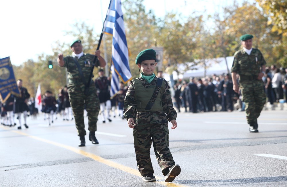 Στρατιωτική παρέλαση Θεσσαλονίκης: Όμορφες και συγκινητικές εικόνες (pics)