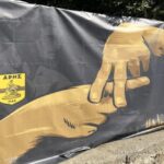 Το εντυπωσιακό πανό που έχει κρεμαστεί στη Νέα Φιλαδέλφεια για τον Άλκη και τον Σέρχιο Αραούχο (pic)