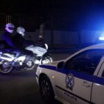 Επίθεση κουκουλοφόρων σε διμοιρία των ΜΑΤ έξω από το ΑΠΘ