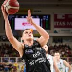 Λιετκαμπέλις-Τρέντο 92-93: Παρθενική νίκη με σωτήρα Κουίν Έλις