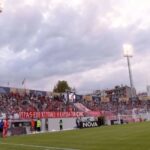 Τρολάρισμα του Πανσερραϊκού για το γήπεδο: «Δώδεκα μποφόρ και το στέγαστρο είναι ακόμα εδώ» (vid)