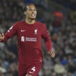 Ο Φαν Ντάικ… το έριξε στον χορό πάνω στο ανοιχτό λεωφορείο της Λίβερπουλ (vid)